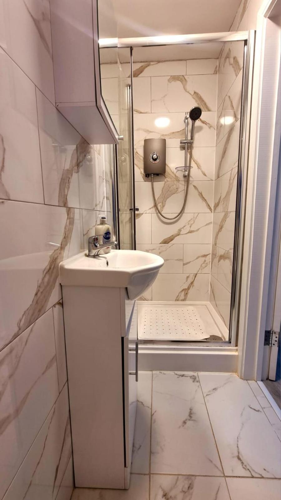 Brand New Flat Close To Turnpike Lane Tube Station Londres Exterior foto