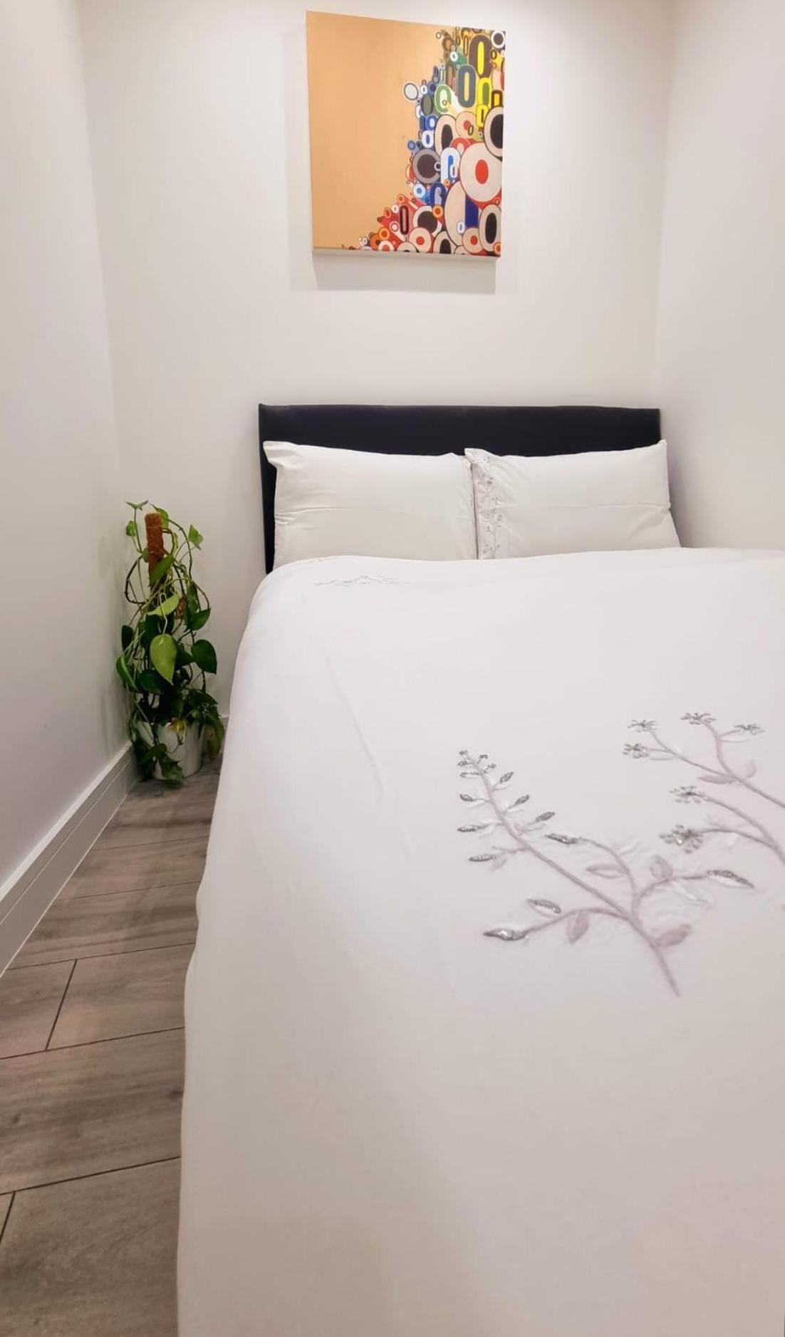 Brand New Flat Close To Turnpike Lane Tube Station Londres Exterior foto