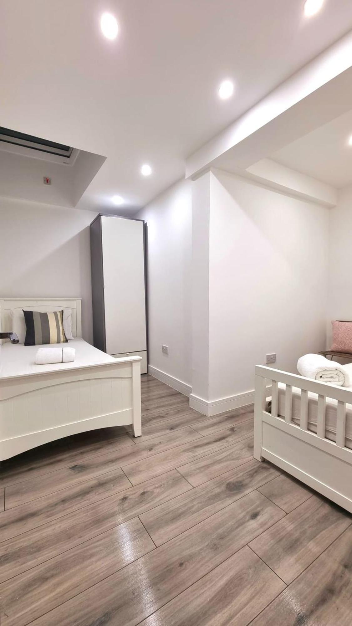 Brand New Flat Close To Turnpike Lane Tube Station Londres Exterior foto